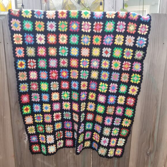 Vintage Wool Granny Squares Throw Blanket - Picture 6 of 9